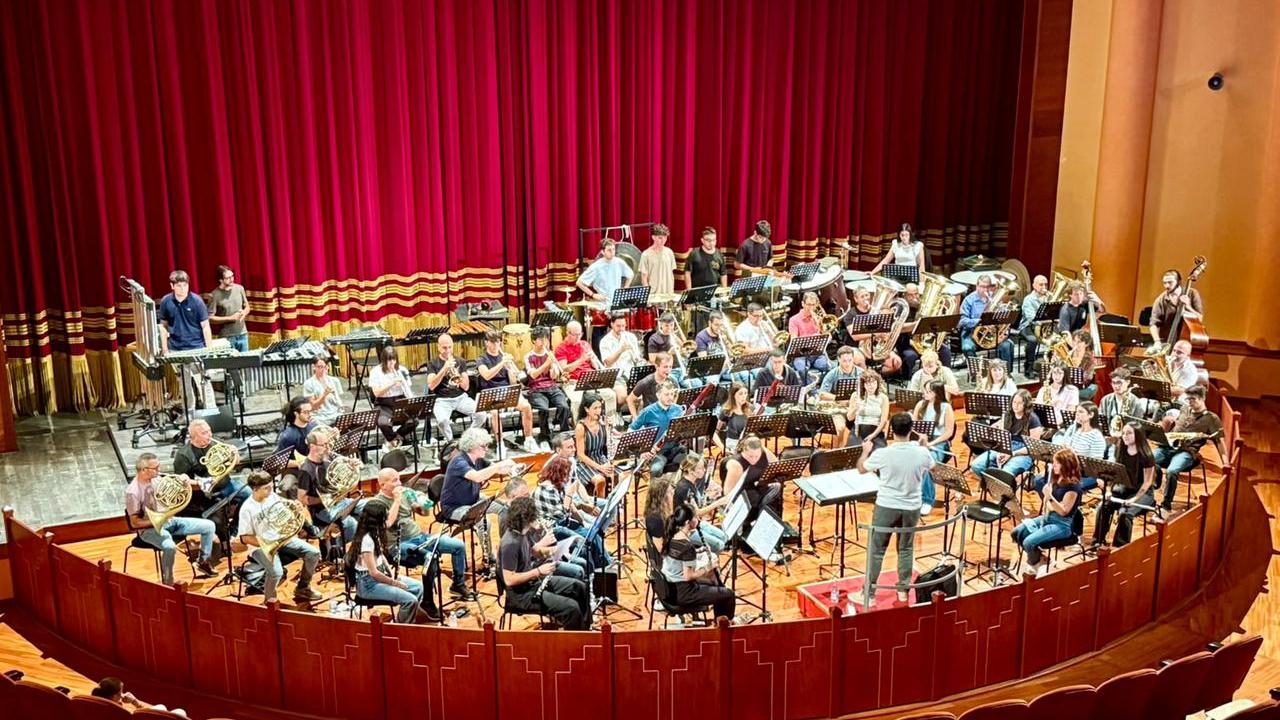 Sassari, sessanta musicisti per “Nuraxi”: il Canepa accende il Teatro Comunale