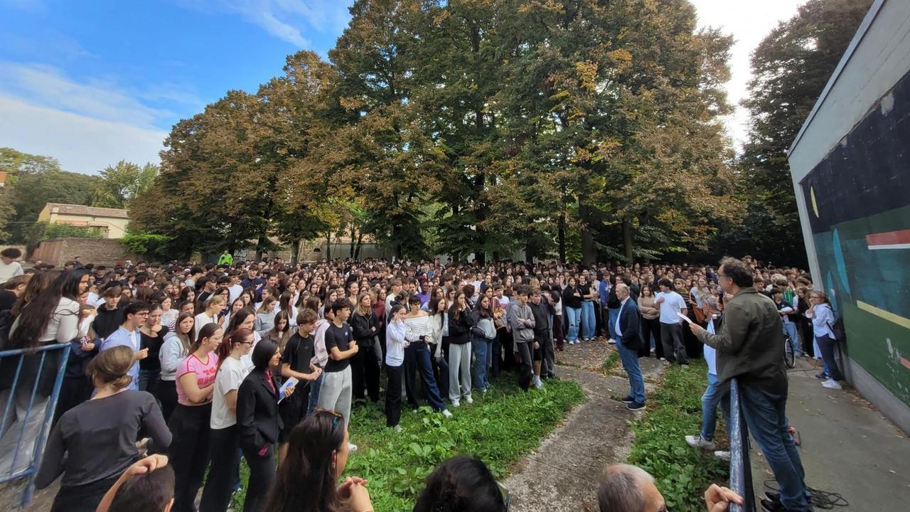 Ferrara, la scuola ferita vuole rialzare la testa: «L’Ariosto è vivo»