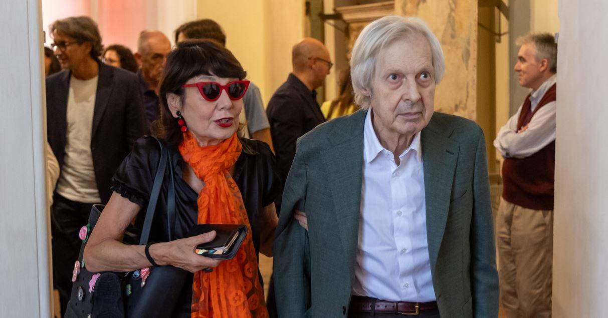 Vittorio Sgarbi in condizioni stabili, ma resta in terapia intensiva