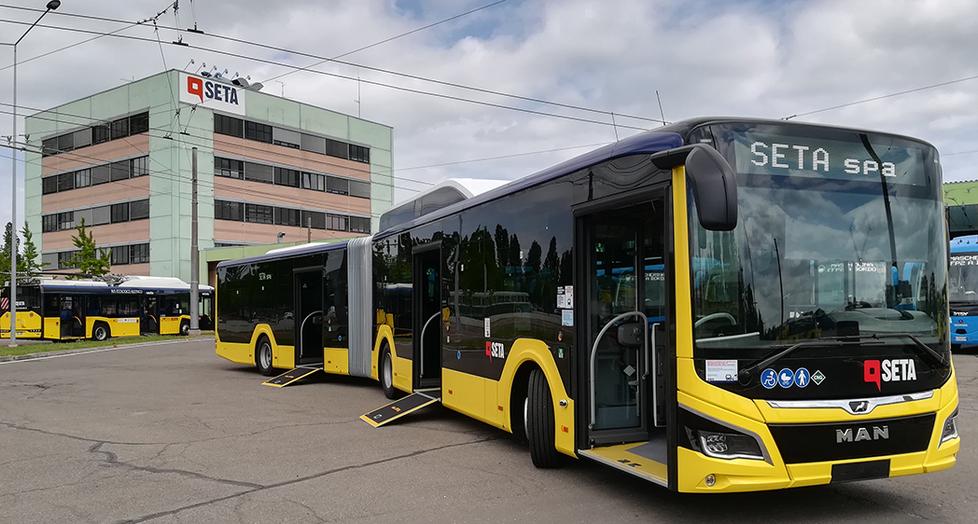 Bus e taglio ai premi, è scontro Cisl: «Vittoria». Cgil: «Menzogne»