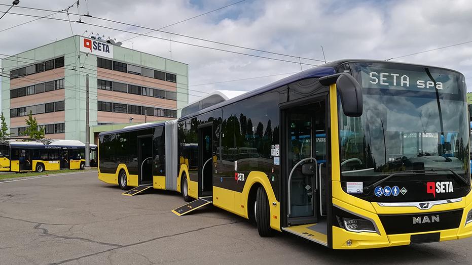 Bus e taglio ai premi, è scontro Cisl: «Vittoria». Cgil: «Menzogne»