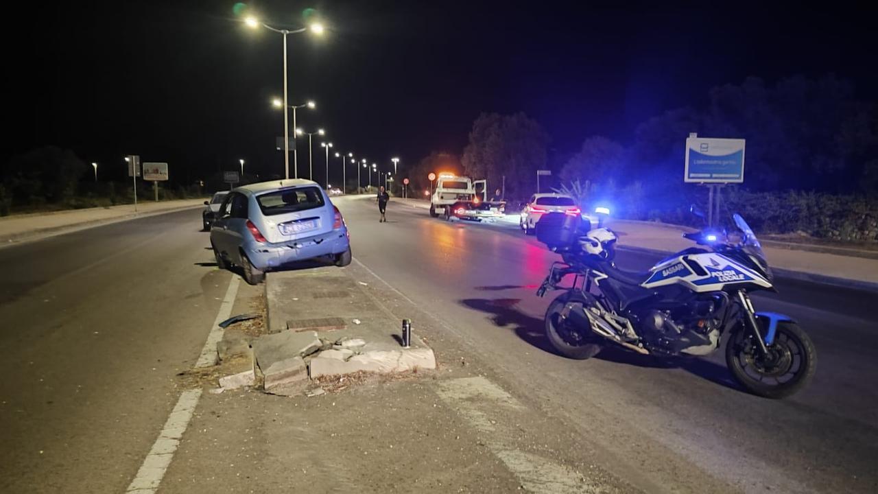 Sassari, incidente stradale sulla Buddi Buddi: giovane donna in ospedale in codice rosso