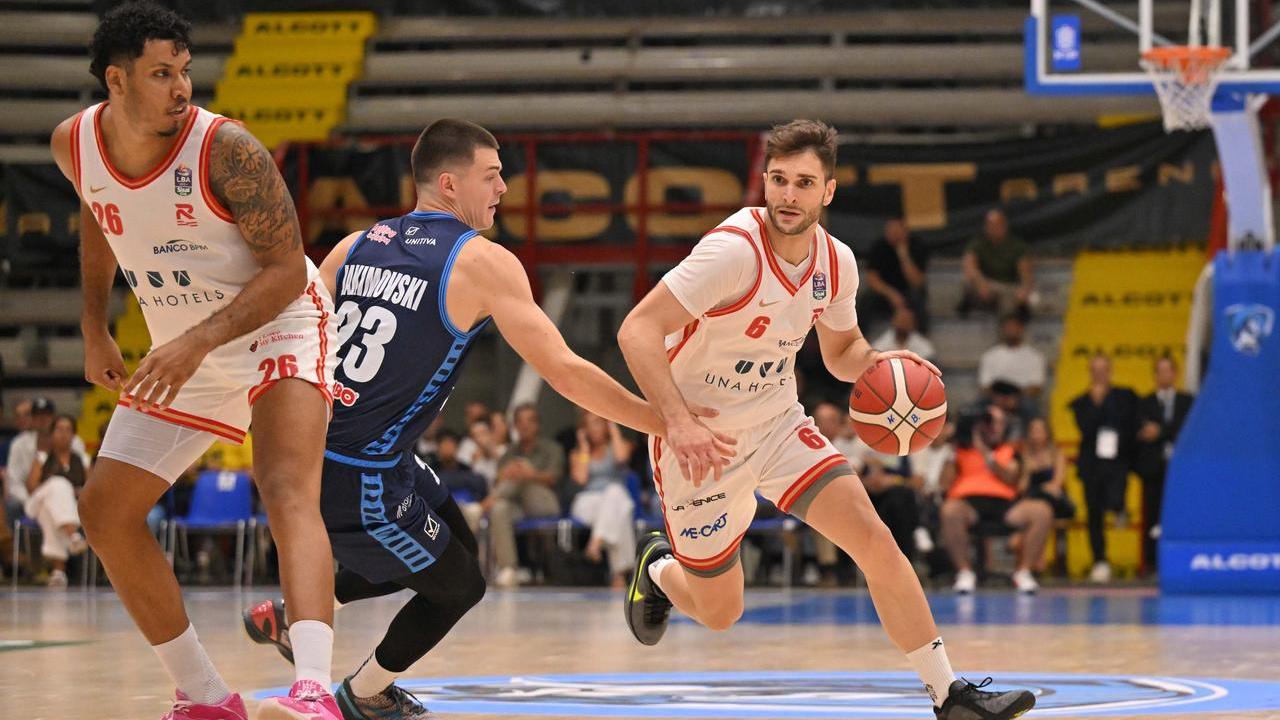 Pallacanestro Reggiana, un altro ko: il Napoli vince in rimonta