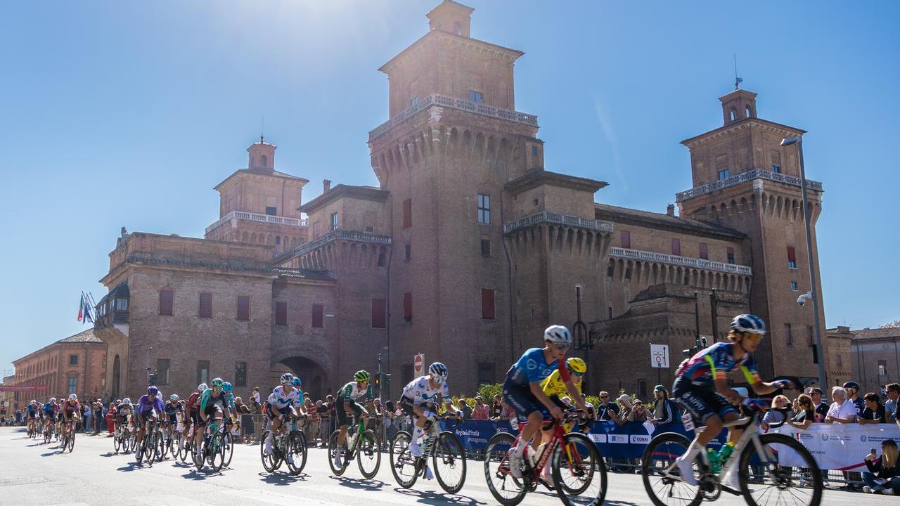 Giro dell’Emilia, Quintana e l’iridato McNulty acclamati a Ferrara