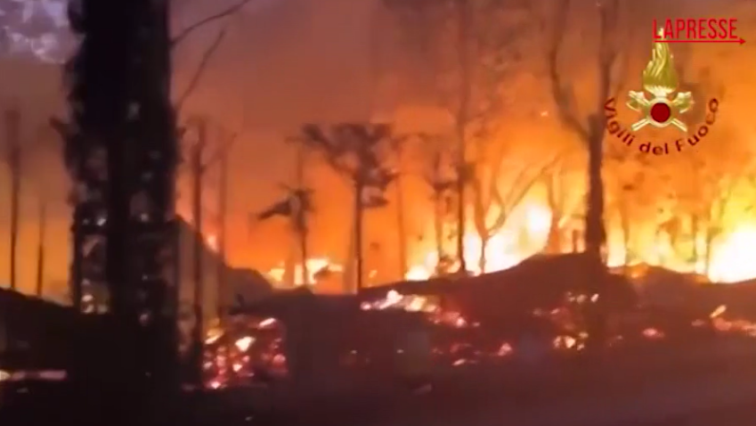 L'incendio nel campeggio