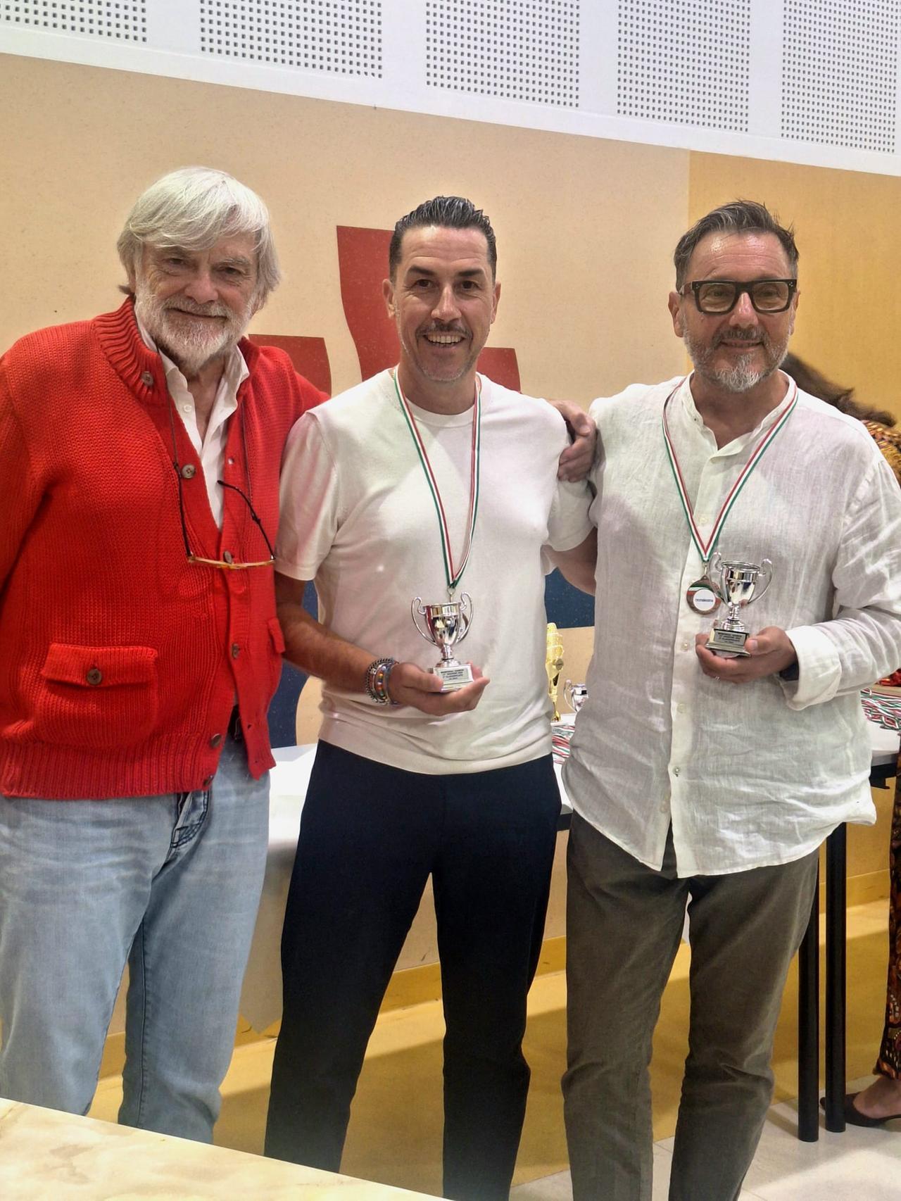 
	La premiazione col delegato Coni Massimo Taiti

