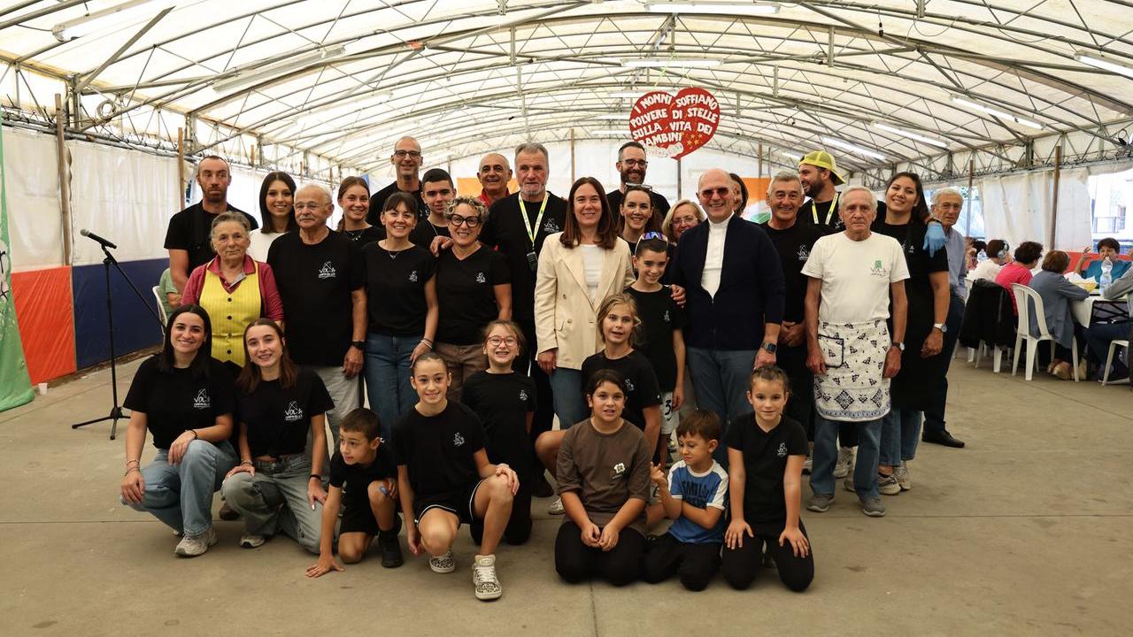 Gaibanella, oltre 200 persone a tavola per festeggiare i Nonni e fare comunità