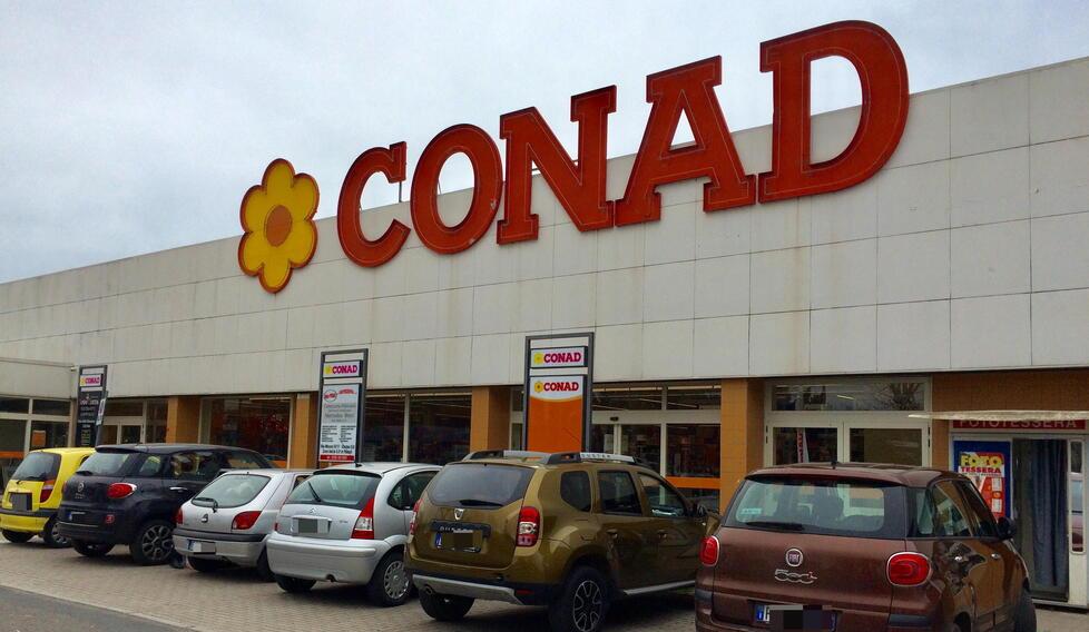 
	Il supermercato Conad di Vallescaja

