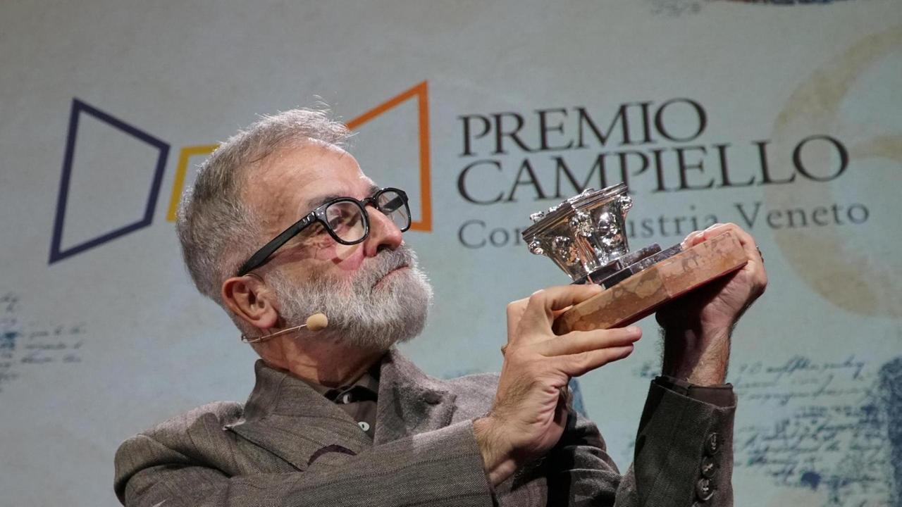 Marcello Fois: «Ho meritato di vincere il Premio Campiello. Adesso lasciatemi divertire»