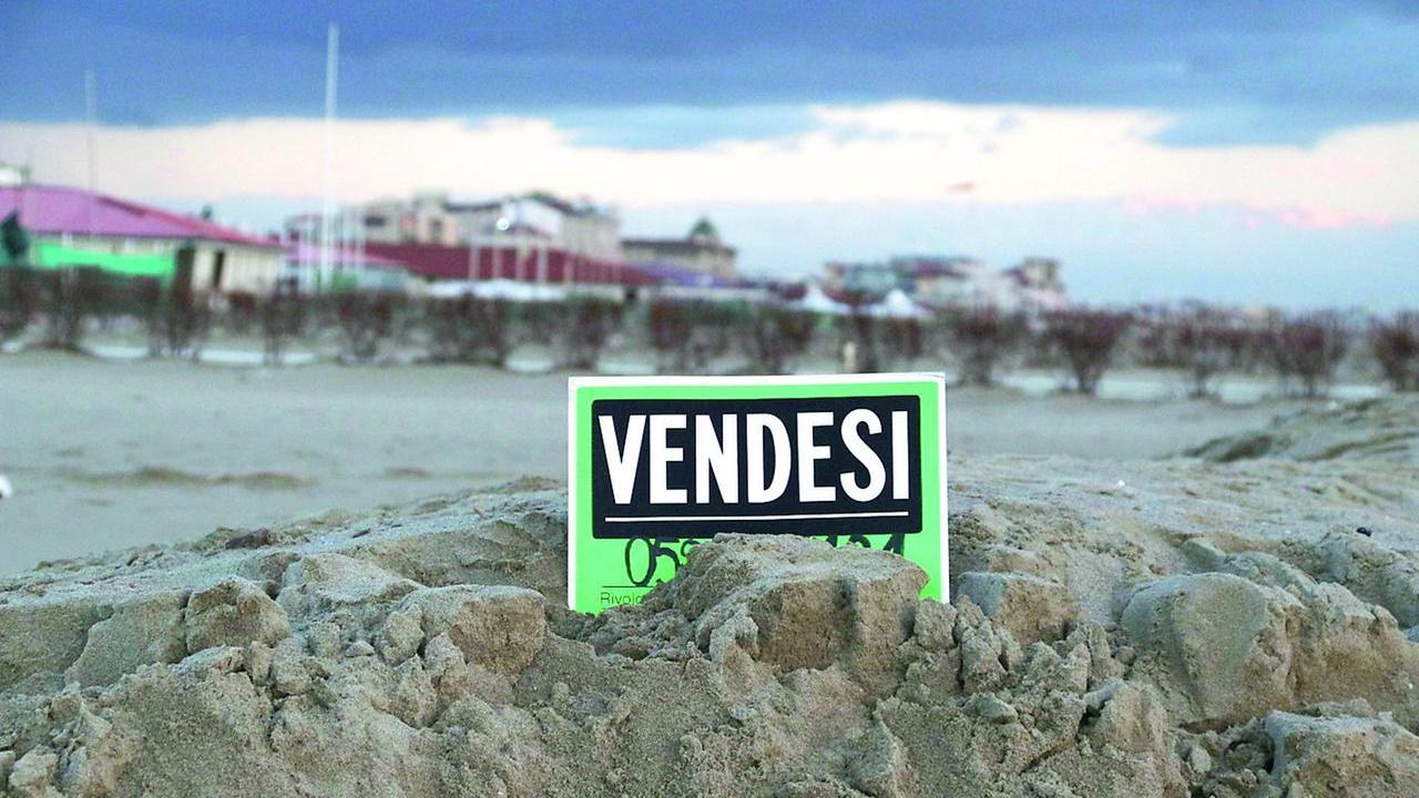 In Versilia sono diminuite del 50% le case da comprare (foto d'archivio)