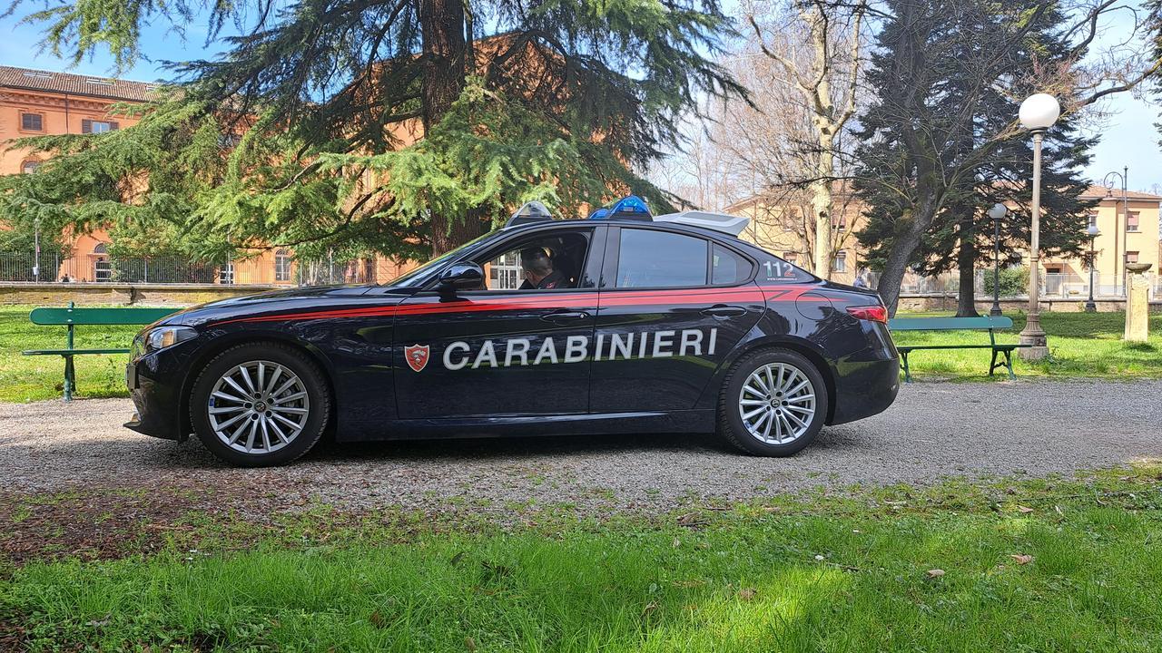 Lite al parco del Carrozzone: minaccia un passante con il coltello, denunciato un 55enne