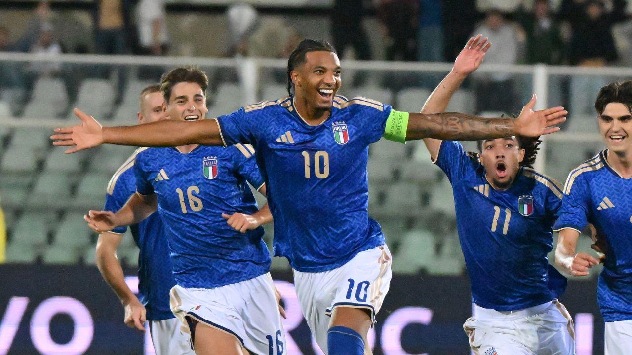 
	Un'esultanza degli azzurrini

