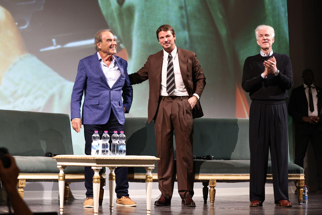 Oliver Stone a Ferrara, “Jfk” inaugura la retrospettiva: «Il prossimo film potrebbe essere l’ultimo»
