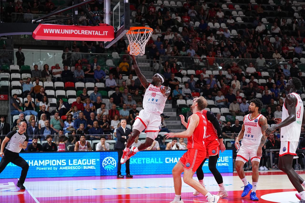Una Hotels Reggio Emilia-Pardubice (64-51 al 30’), segui la nostra radiocronaca e gli aggiornamenti
