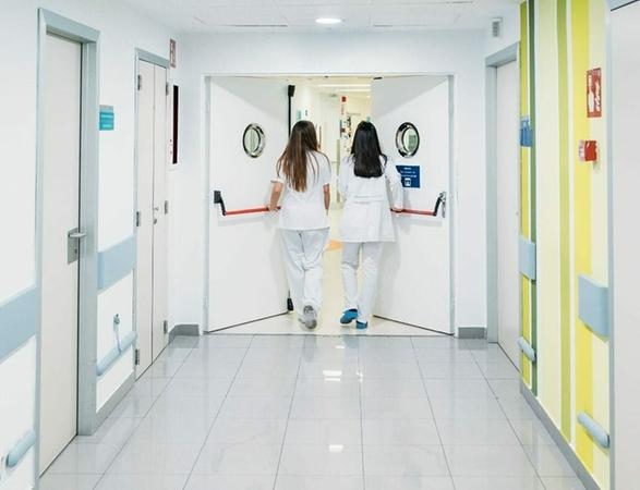 Reggio Emilia, ci sono sempre meno infermieri. In ospedale in arrivo gli “assistenti”