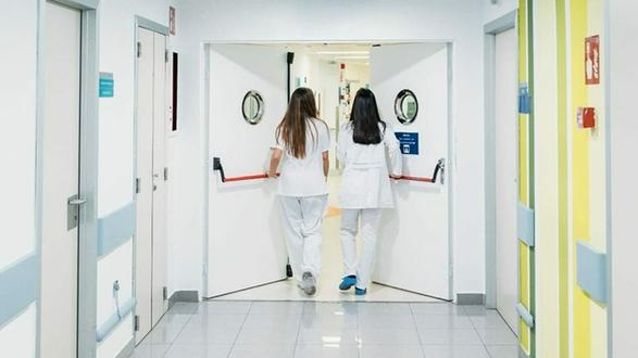 Reggio Emilia, ci sono sempre meno infermieri. In ospedale in arrivo gli “assistenti”