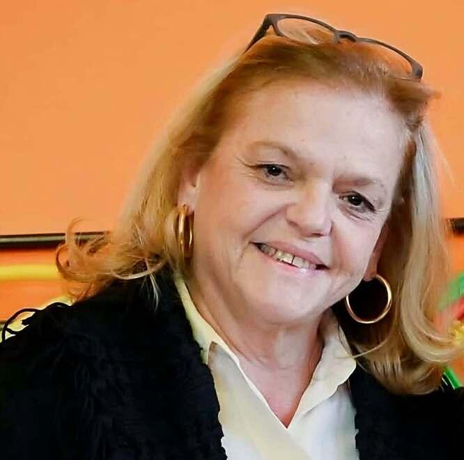 Empoli, muore a 60 anni l’ex insegnante Simona Bartolommei: «Sempre energica, entusiasta e determinata»