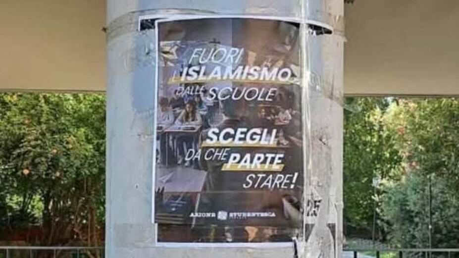 I manifesti di Azione Studentesca a Ferrara, Fratelli d’Italia: «Sinistra ipocrita»