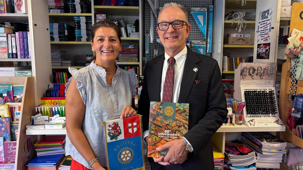 
	Marina Bacci, vicepresidente di Tarta Blu Aps con Alessandro Salvini

