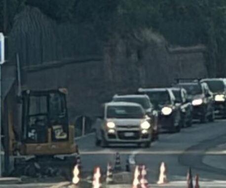 «Ritardi e disagi, così non va. A Sassuolo stop ai cantieri per la fibra»