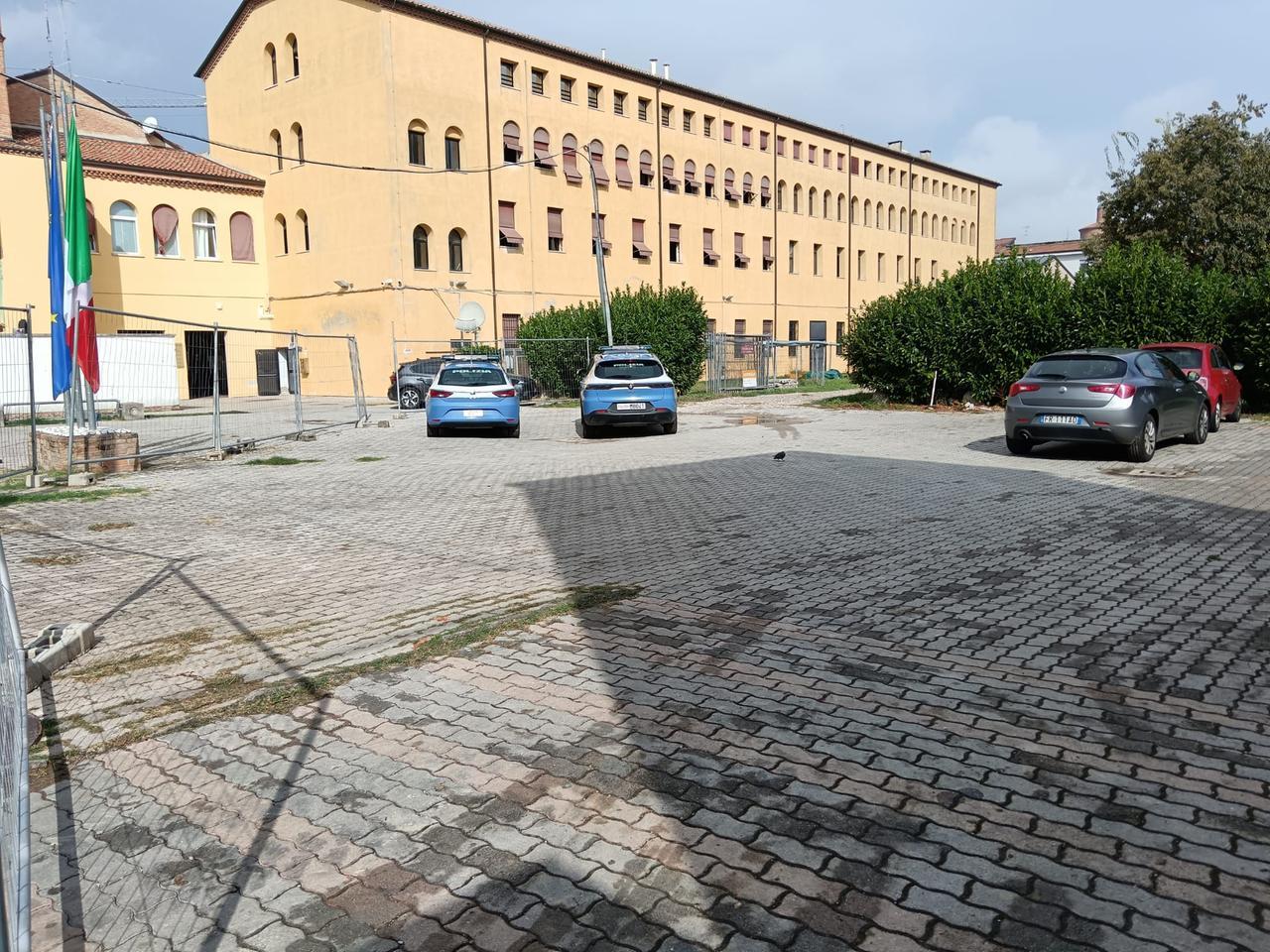 Ferrara, spray urticante in classe: alcuni intossicati all’istituto Bachelet