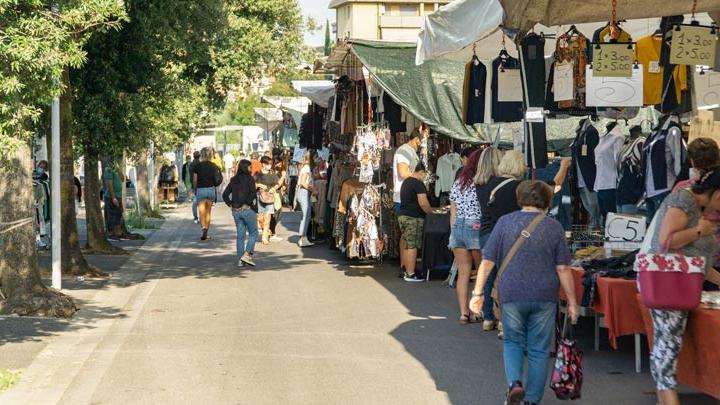 L’ira degli ambulanti di Prato: «Allerta meteo esagerata, bisogna rivedere le regole»