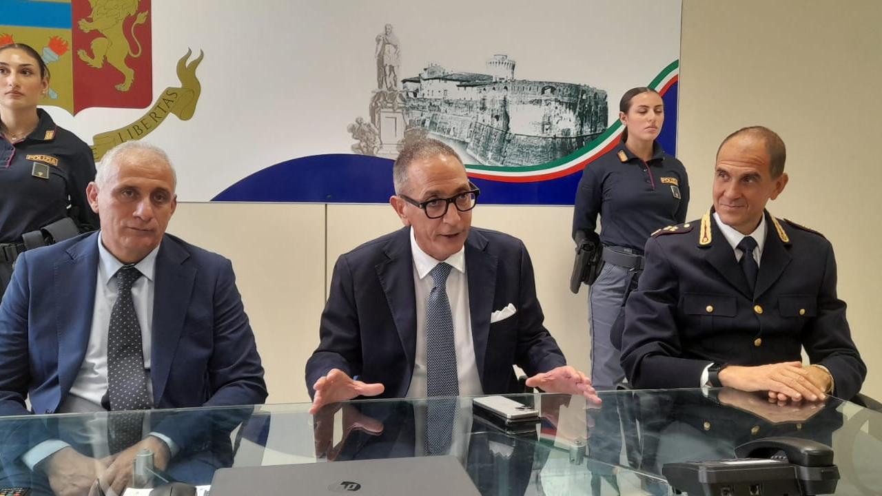 Da sinistra: il vicario Michele Morra, il questore Michele Abenante e il capo di gabinetto Alessandro Castiglione