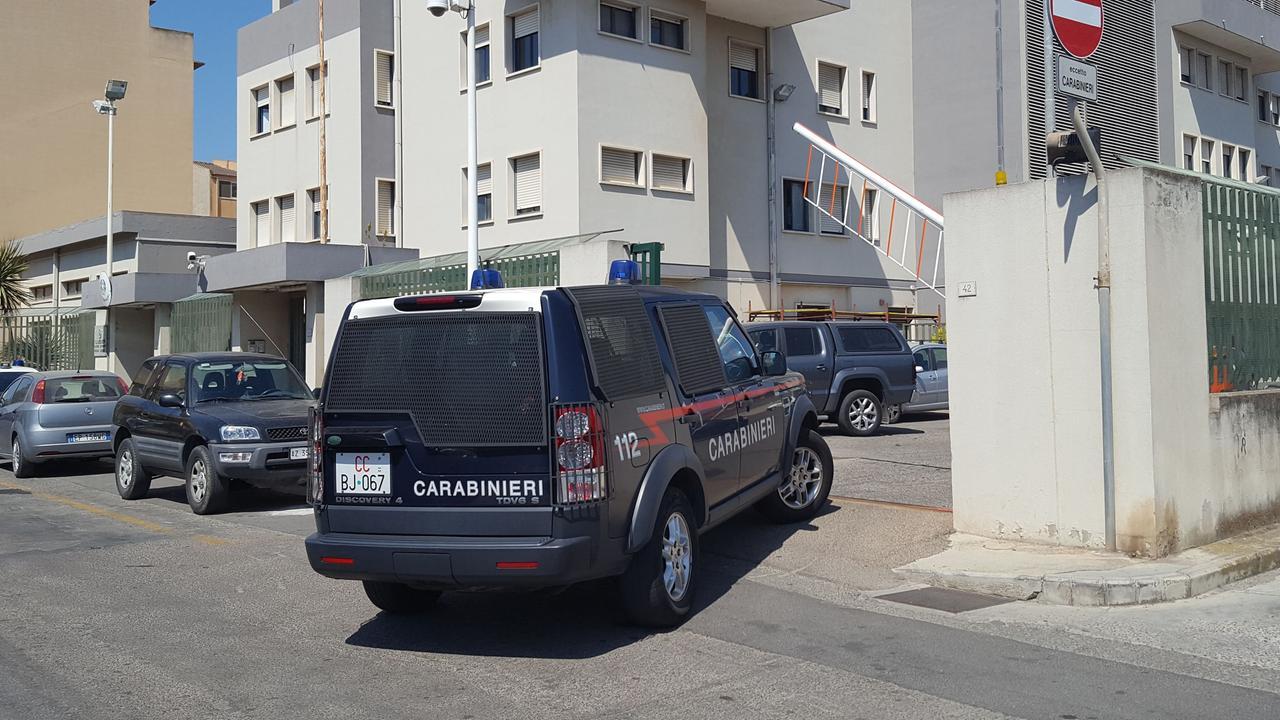 A casa nascondeva 250 grammi tra hashish e marijuana: arrestato