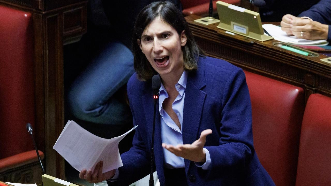 Elly Schlein durante le dichiarazioni di voto finale sul ddl legge elettorale alla Camera dei deputati
