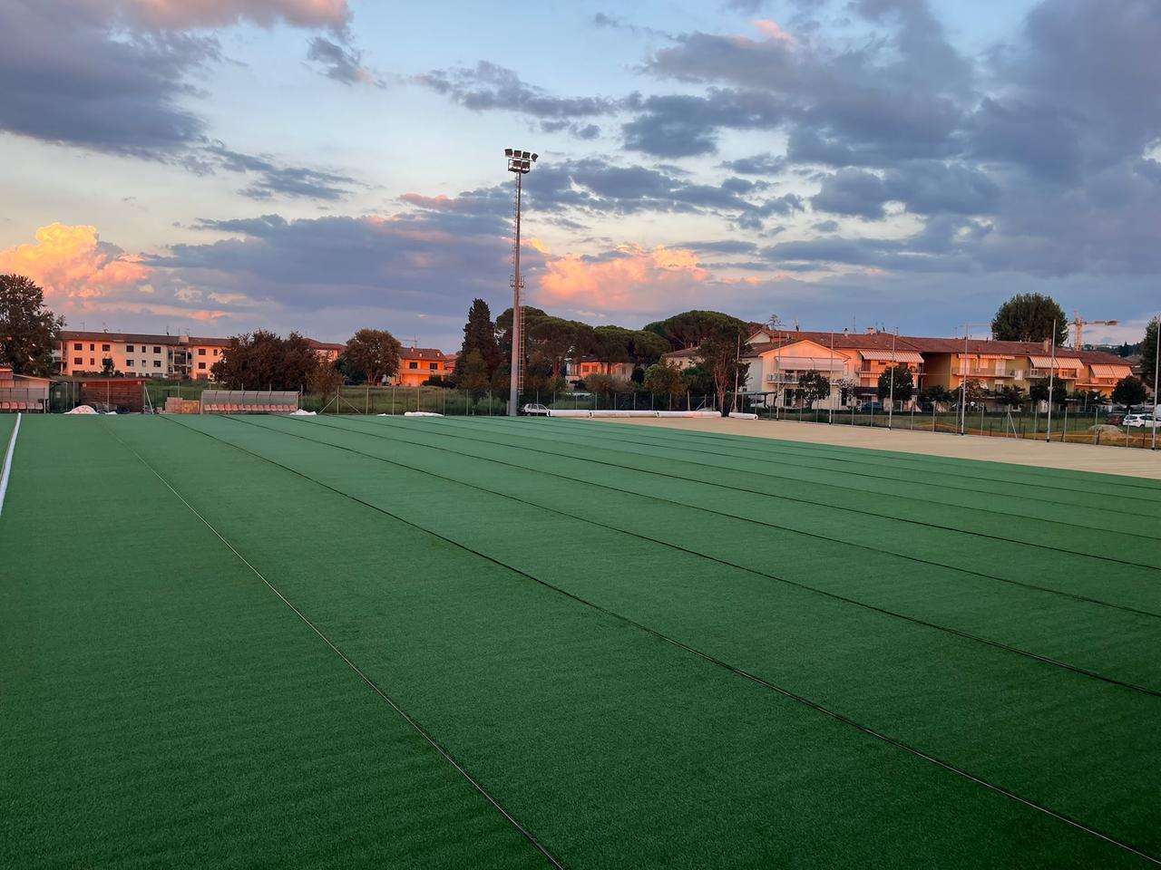 San Miniato Basso, erba sintetica al campo sportivo: ci siamo
