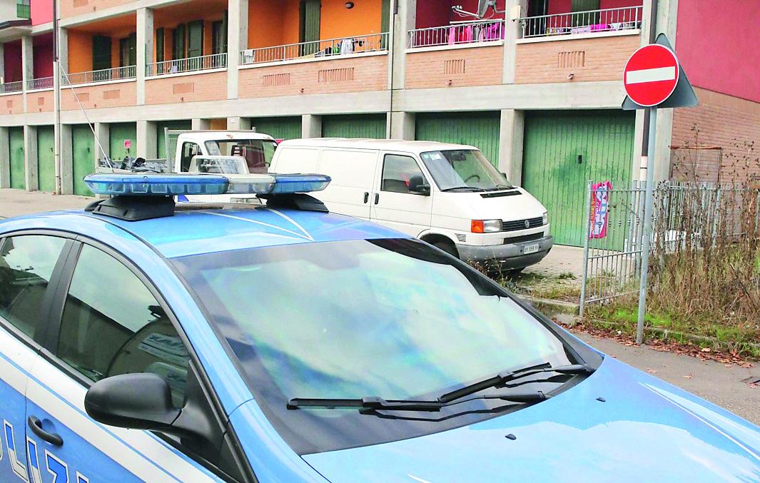 Reggio Emilia, è emergenza sfratti: 286 provvedimenti in un anno, il 15% in più. Il Sunia: «Le famiglie non riescono più a pagare l’affitto»