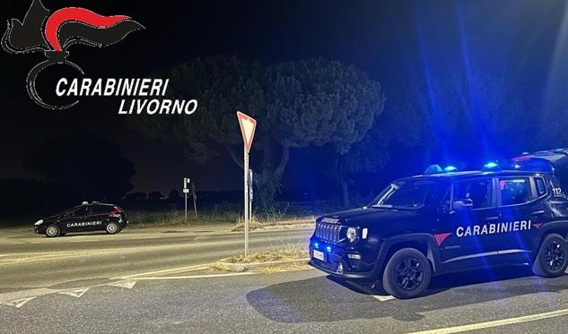 
	Una pattuglia dei carabinieri di Livorno (foto d'archivio)

