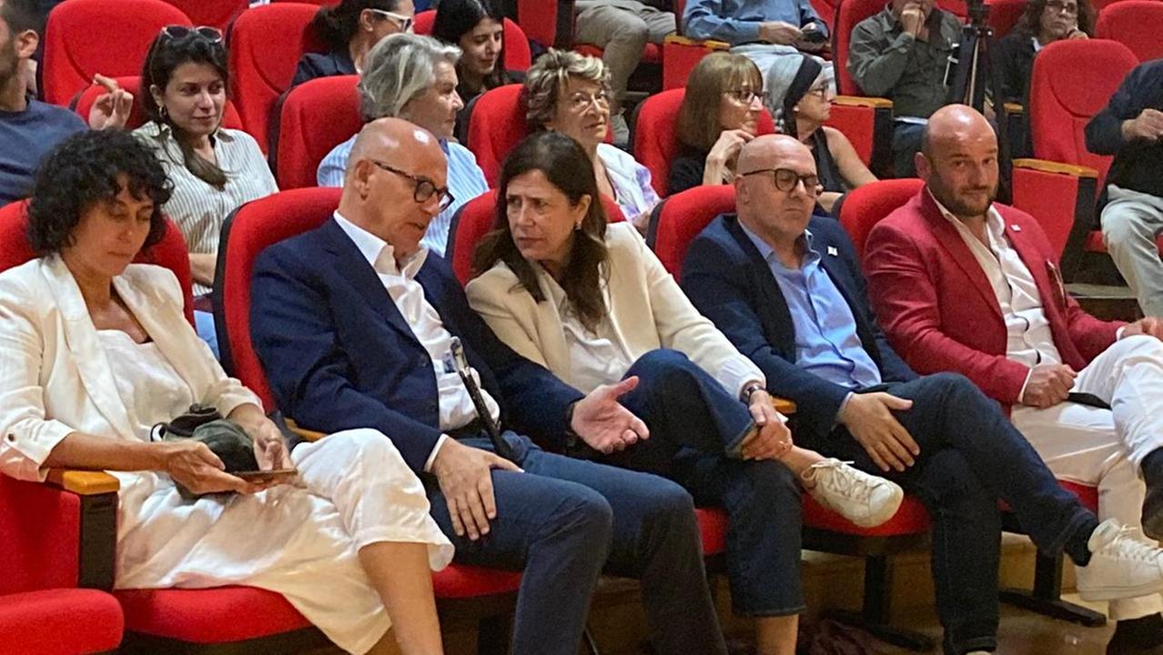 Renato Soru e la presidente della Regione Sardegna Alessandra Todde
