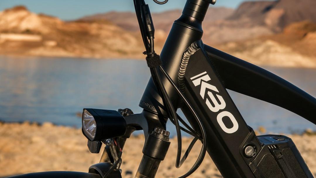 Dopo i monopattini arriva la stretta sulle e-bike: multe da 5 a 15mila euro