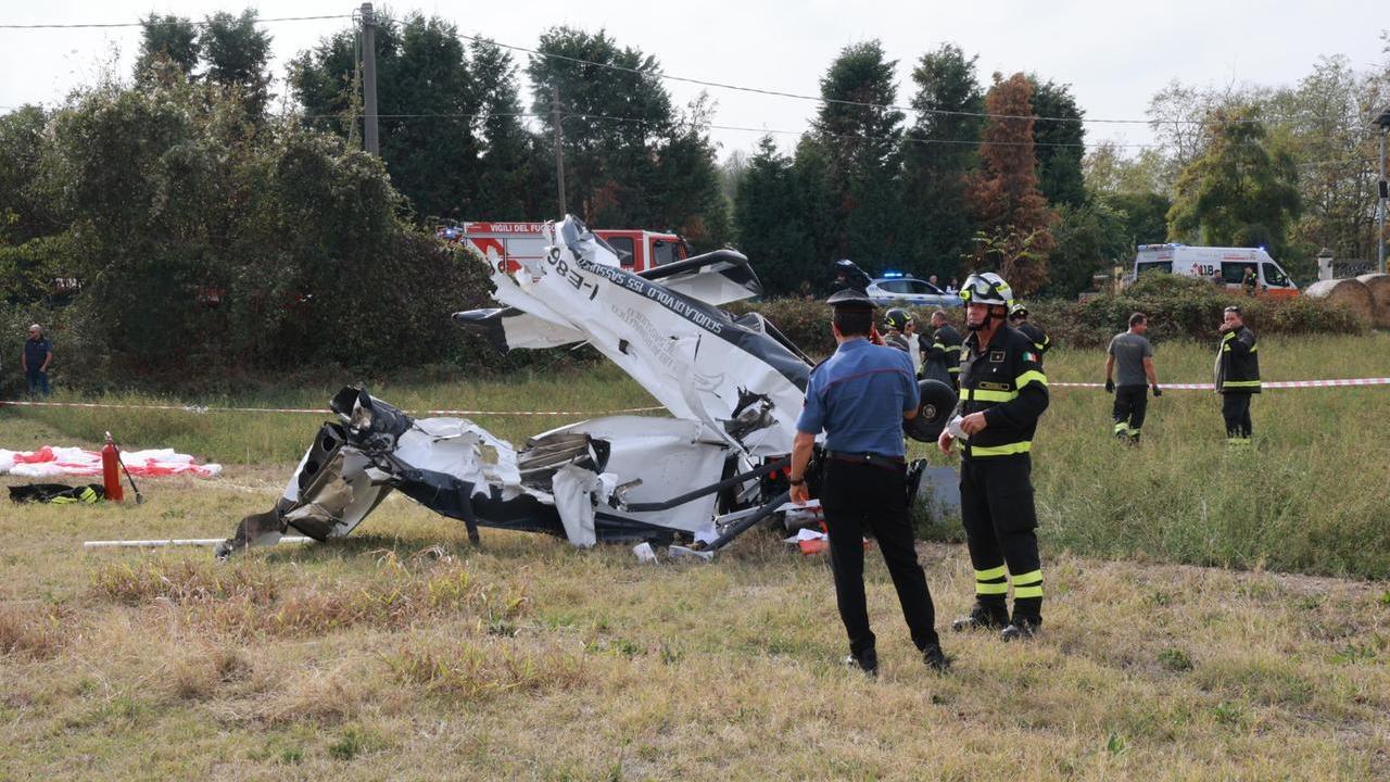 Sassuolo, aereo precipita a 200 metri dalle case: coinvolto un secondo velivolo