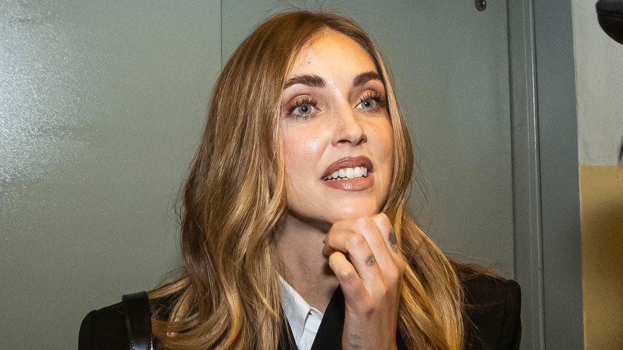 Chiara Ferragni contro l’hater che la accusa di non fare la mamma: «Quando non lavoro sto sempre con i miei figli»