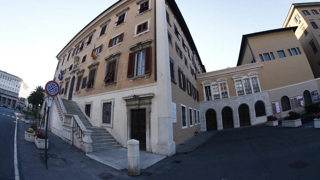 Una veduta nel municipio di Livorno, dove sono stati celebrati i matrimoni