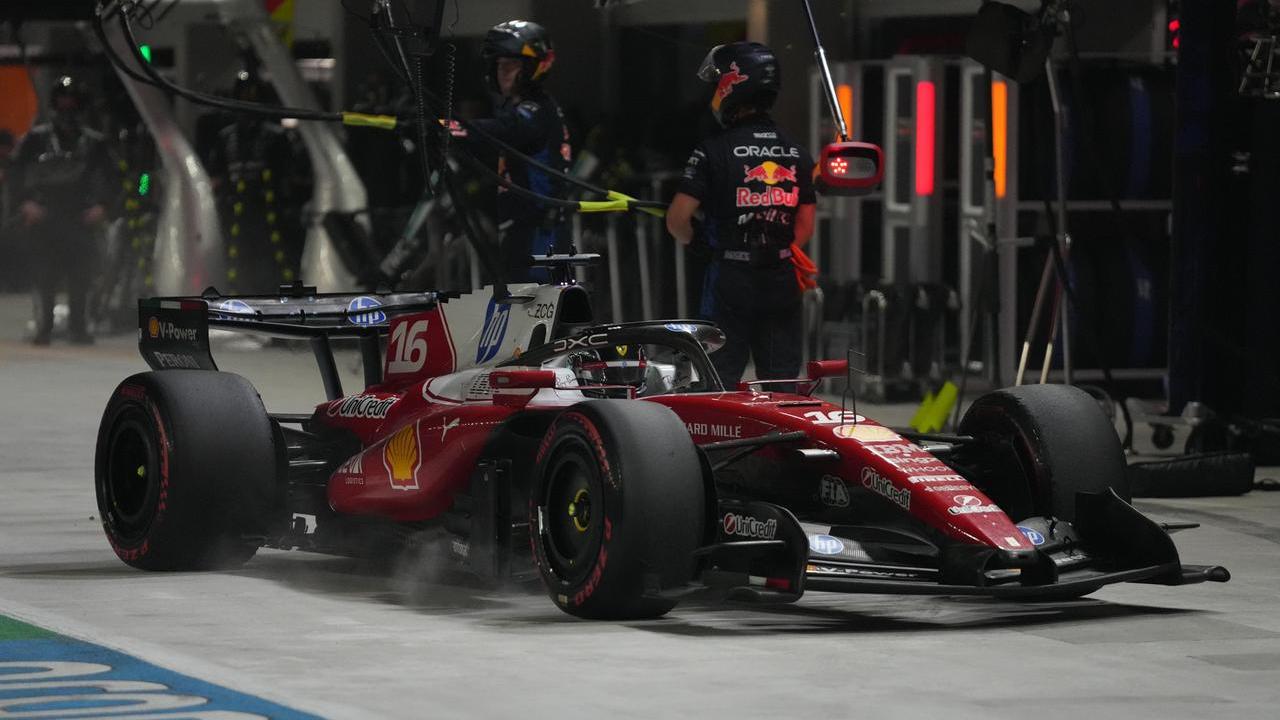 Verstappen trionfa a Singapore, Leclerc secondo. Antonelli sul podio: ora ha il primo match point per il Mondiale