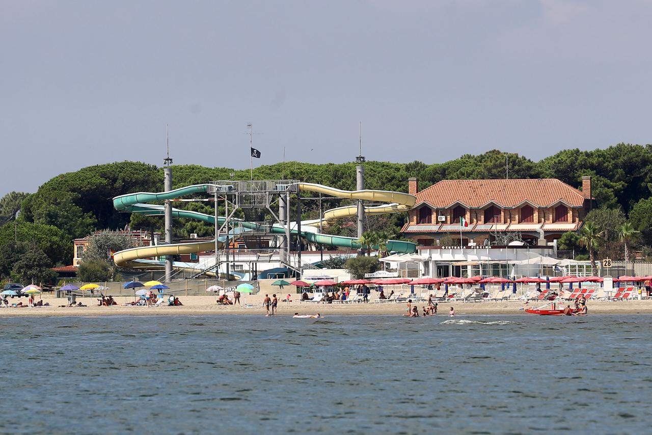 Lido Estensi, finita l’era Aquarama: il parco giochi torna al demanio