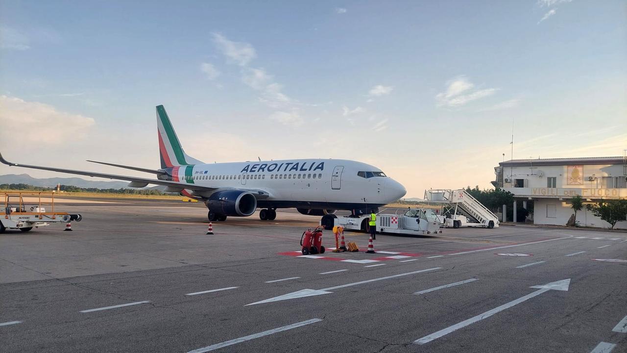 Voli speciali per Natale e Capodanno: ecco i collegamenti da Alghero e Olbia – Le date