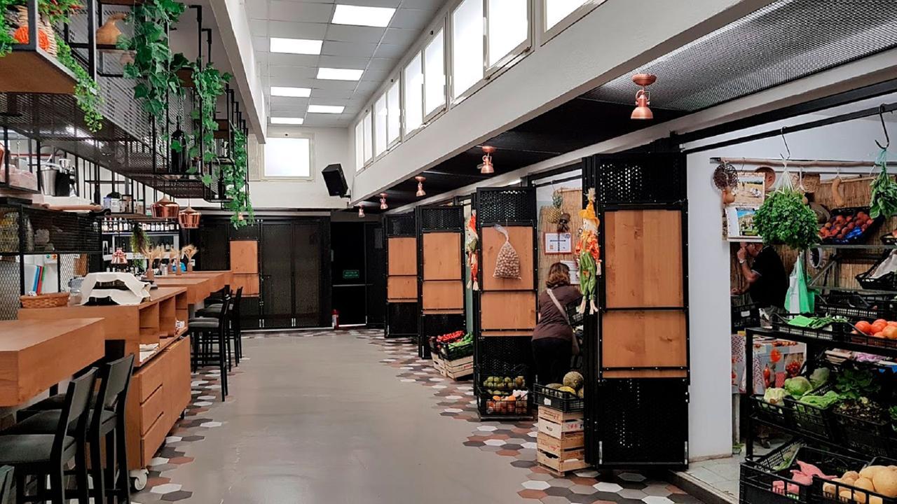 Un'immagine del mercato civico di Santa Chiara (foto Rosas)