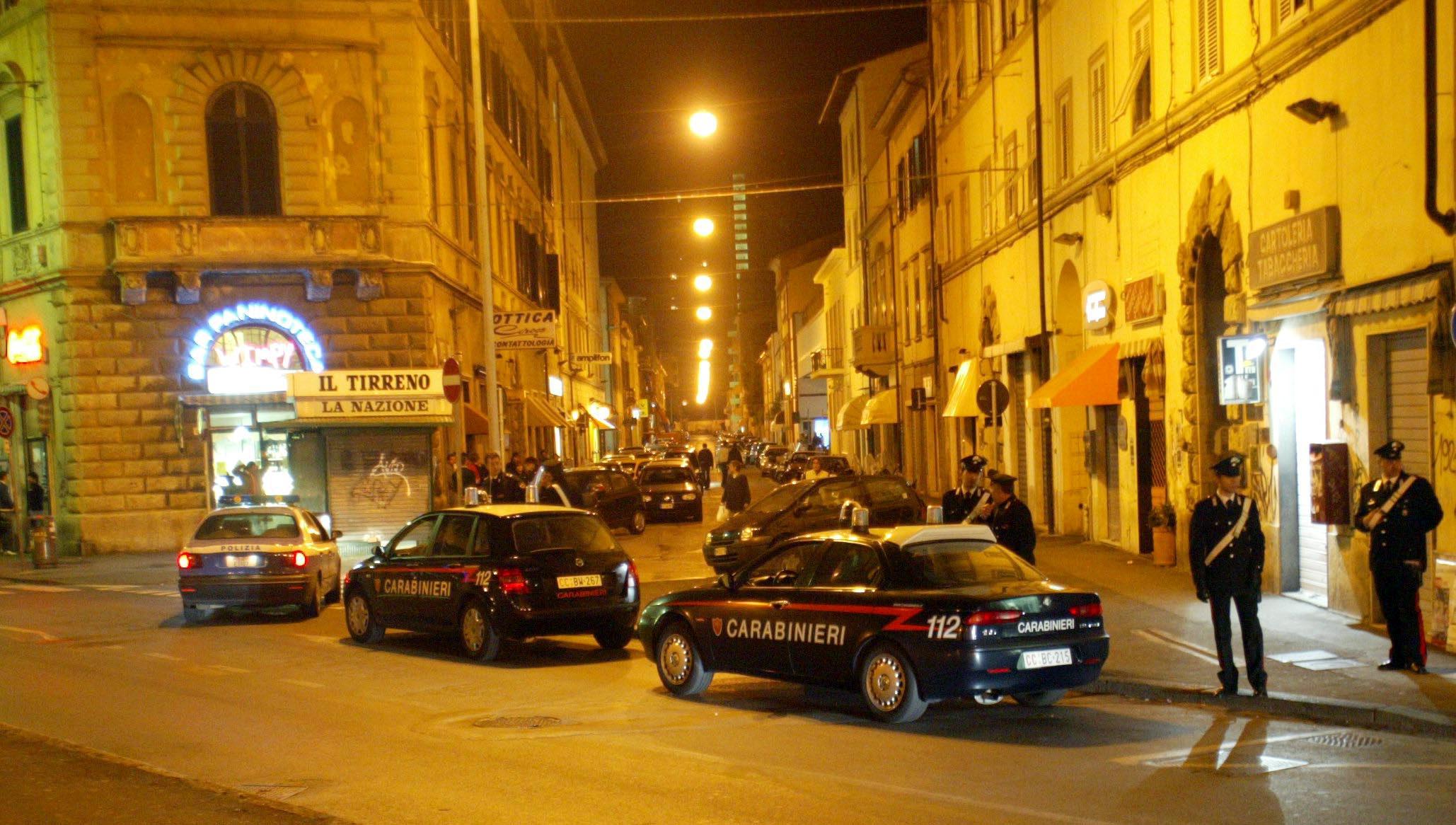 Carabinieri in piazza Attias (foto d'archivio)