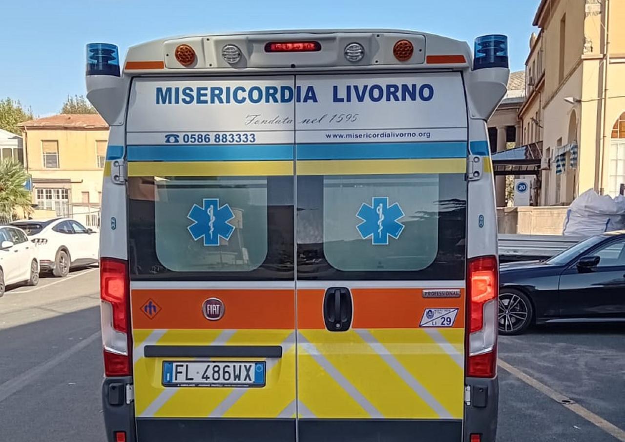 
	Un'ambulanza della Misericordia di via Verdi (foto d'archivio)

