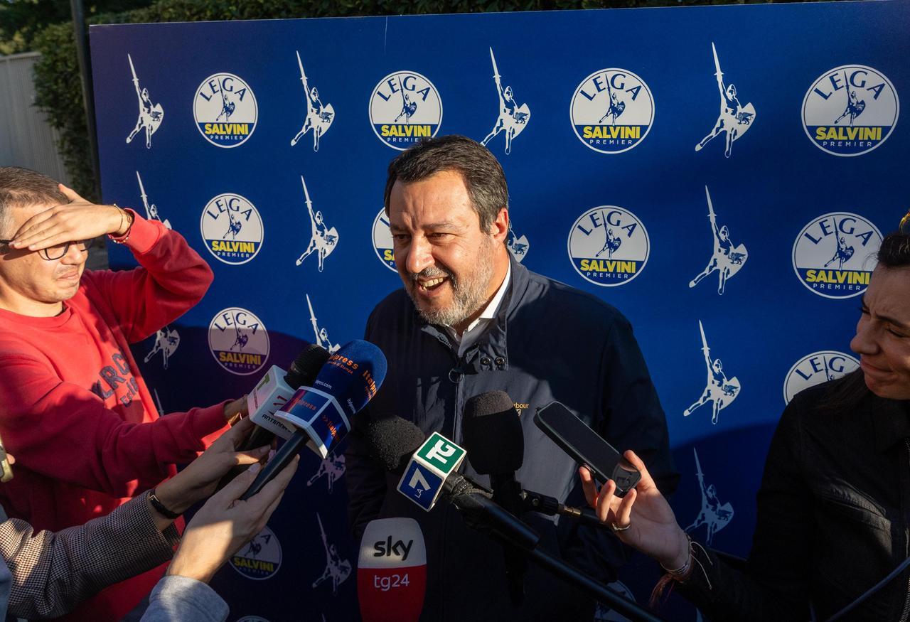 Matteo Salvini si dimette da segretario della Lega: ecco perché