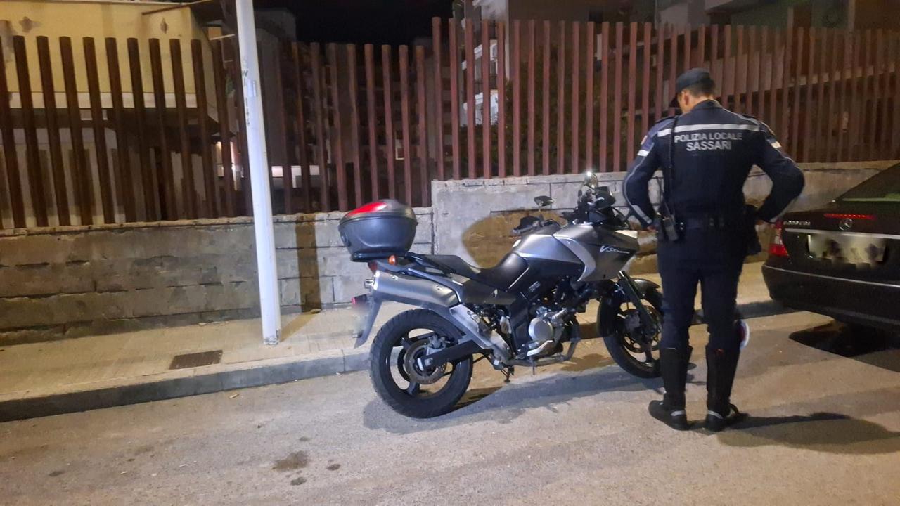 Sassari, ritrovata la Suzuki che ha travolto e ucciso Massimo Oggiano: il motociclista ha le ore contate