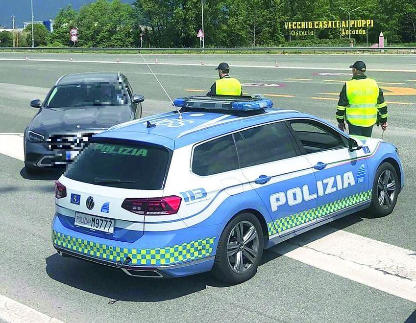 Maxi sequestro in autostrada A12 Droga per oltre 300mila euro