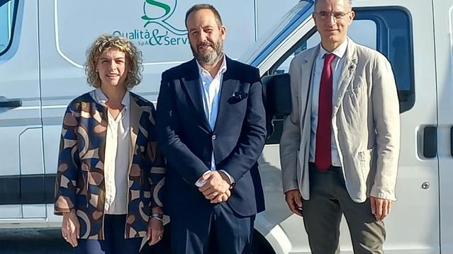 Mense a Capannori, la consegna cambia marcia: sei furgoni e una flotta tutta elettrica<br>