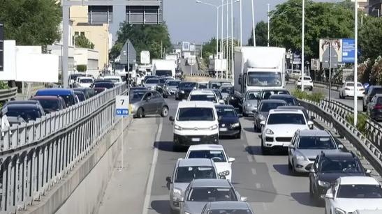 Prato, incidente nel sottopasso: chiusa la Declassata