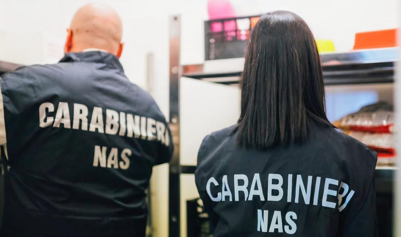 Blitz dei Nas in un centro estetico di Cagliari: sequestrati oltre 100 cosmetici