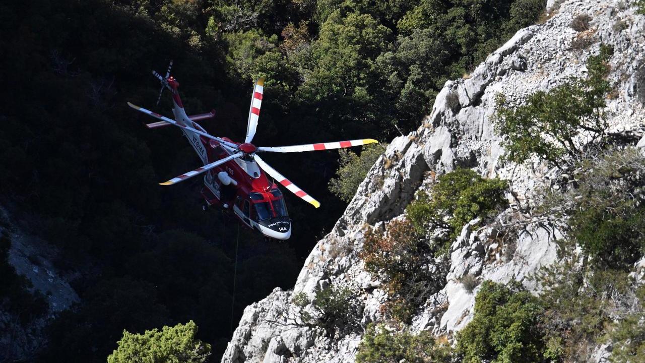 Lo speleologo salvato dopo 27 ore nella grotta verrà sottoposto a un intervento chirurgico d’urgenza